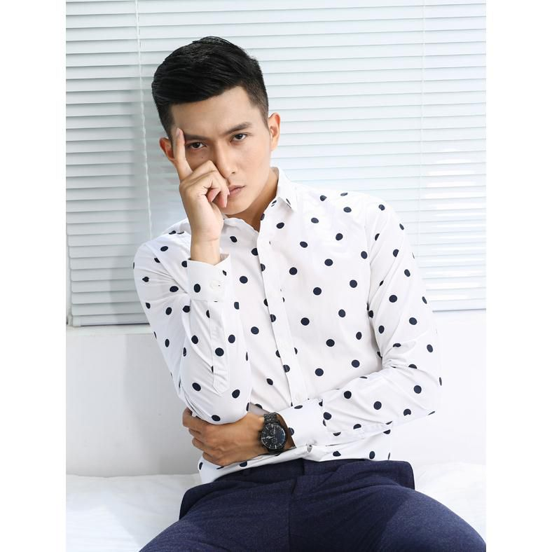 Gợi ý một vài kiểu áo sơ mi trắng có hoa văn cực sành điệu dành riêng cho phái mạnh